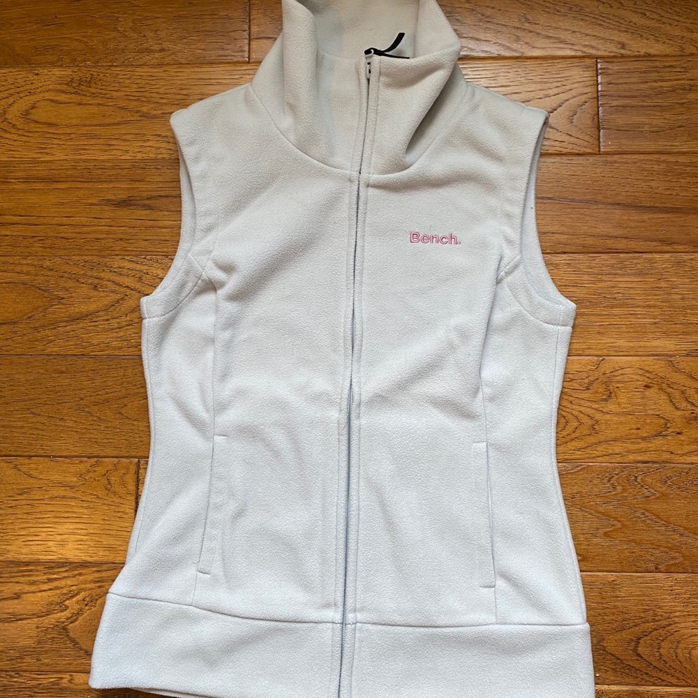 BENCH FLEECE VEST !